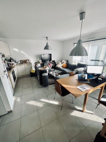 Location Appartement 2 pièces 45m² - Photo 4