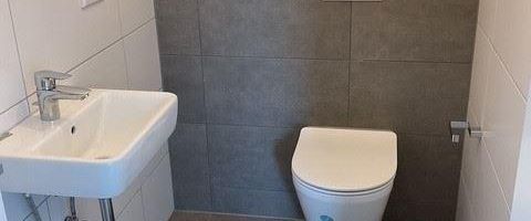 Schicke Neubauwohnung im Dachgeschoss - Foto 1