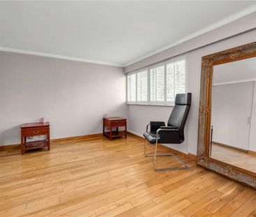 A charming two bedroom apartment with balcony in Ascot. - Photo 1