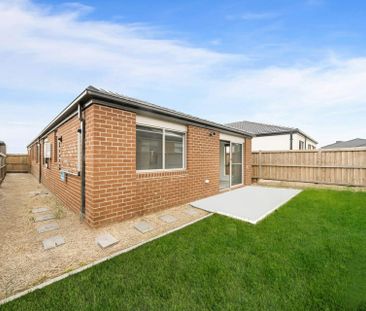 Stylish Family Living in Peaceful Setting! APPLICATIONS NOW OPEN - Photo 2