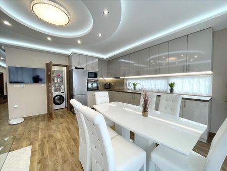 Kiadó luxus lakás - Debrecen - Fotó 3