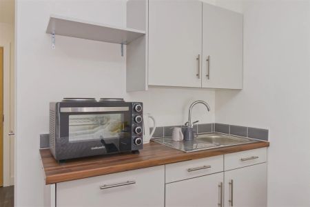 Lucys Court, Lower Holyhead Road - Photo 5