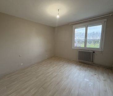 Location Maison 5 pièces 138m² AGEN 47000 - Photo 5