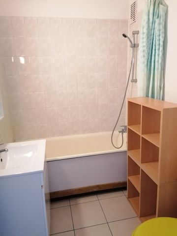 Location Appartement 1 pièce 26m² - Photo 3