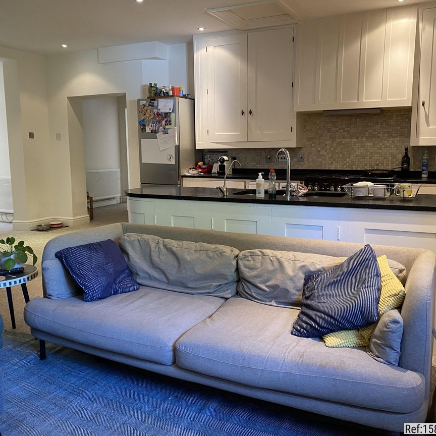 3 bed Semi-detached in 35 Church Lane , Backwell, Bristol, bs48 3ph - Photo 1