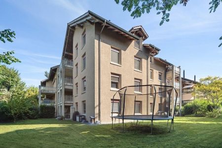 Helle Wohnung mit Cheminée - Foto 2