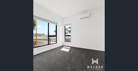 Modern Comfort and Style Townhouse - Photo 3