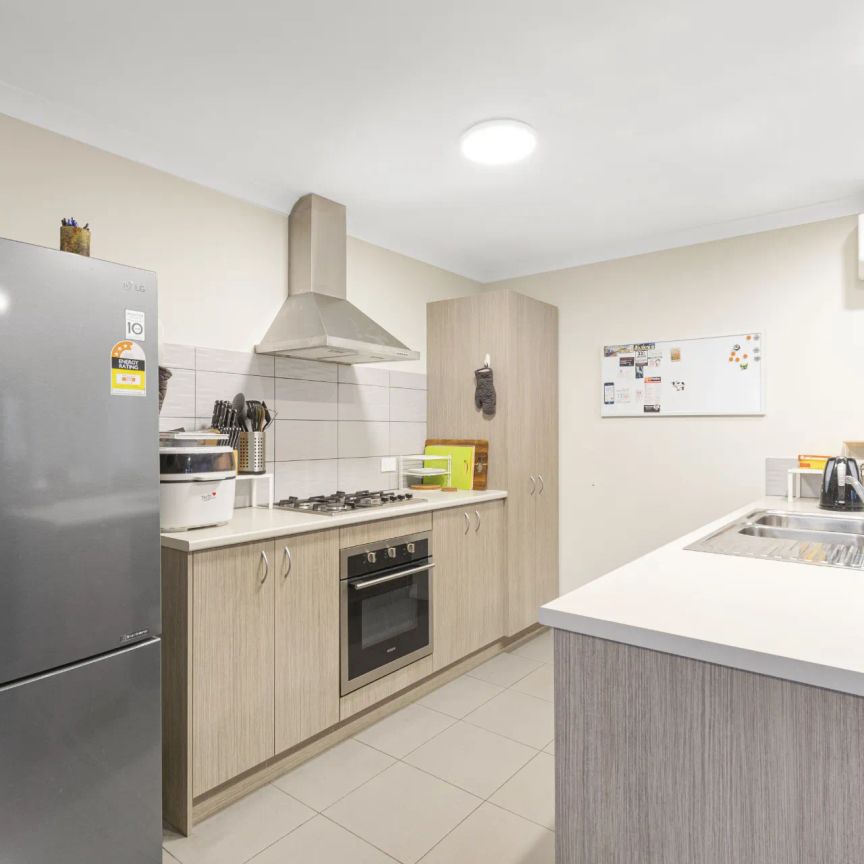 Modern, Low-Maintenance Townhouse - Ready to Move In - Photo 1