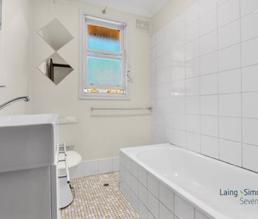 Comfortable Cottage In Shavley - Photo 3