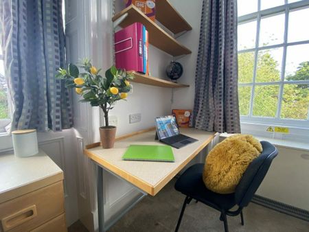 1 bedroom in a house share to rent - Photo 5