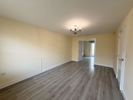 4 Bedroom Detached - Photo 5