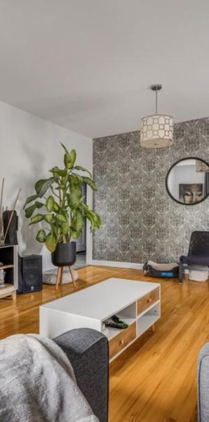 Grand logement 4½ à louer pour juillet - Photo 1