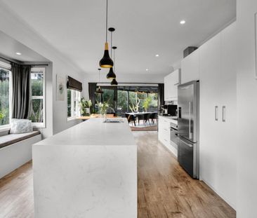 Stylish central city lifestyle - Photo 4