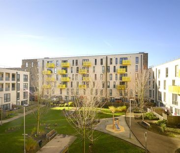 2 bedroom flat - Photo 3