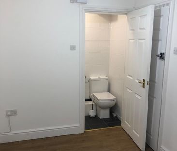 Bedsit, Edgware Road, NW9 - Photo 2