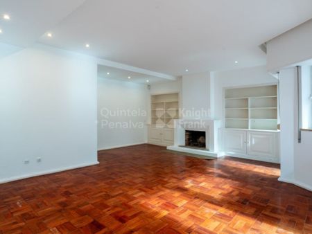 2 room luxury Apartment for rent in Lisbon - Photo 3