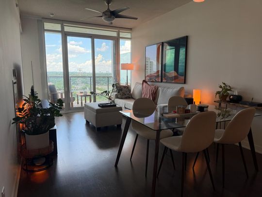 For Lease - 88 Park Lawn Road Unit# 2015, Toronto, Ontario - Photo 1