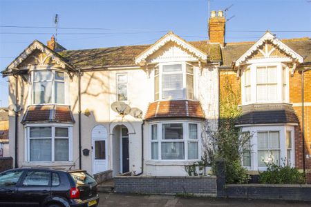 1 bed Flat To Let - Photo 5