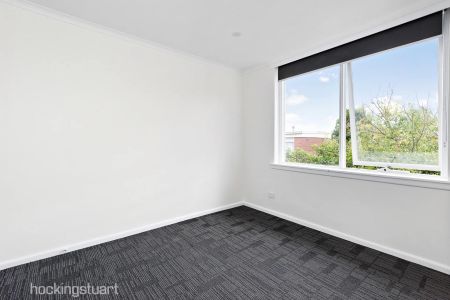 2 Bedroom Apartment - Photo 3