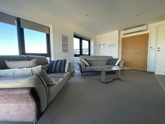 2 bedroom penthouse to rent - Photo 1