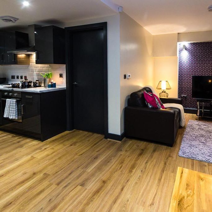 6 bedroom house to rent - Photo 1