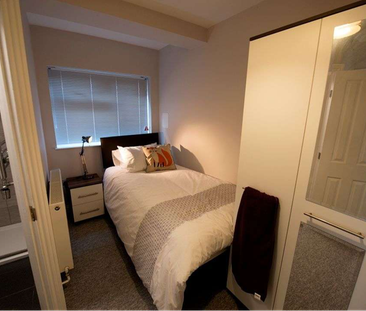 1 bedroom in a house share to rent - Photo 1