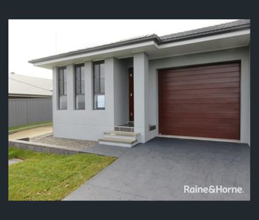 Modern Spacious Duplex - Photo 6