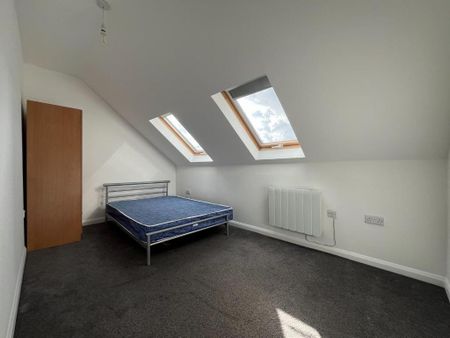 4 bedroom apartment to rent - Photo 4