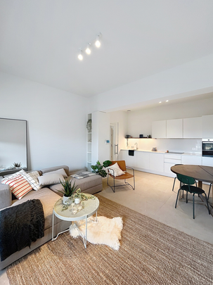 Flat - for rent - Photo 1