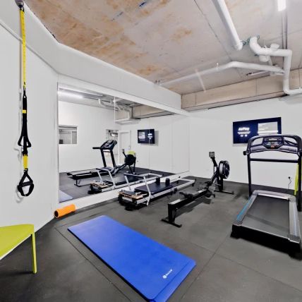 Castle Camperdown One, Sydney - Photo 1