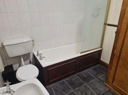 High Bank, Thurlstone - Photo 4