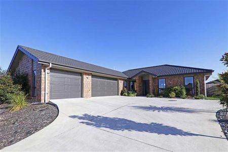 Hunting for Huntington - Photo 2