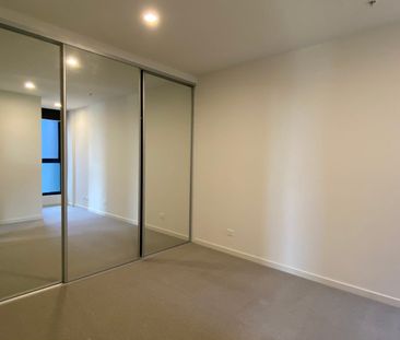 Two Bedroom apartment Close to University of Melbourne - Photo 2