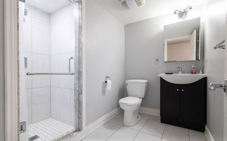 For Lease - 3183 Valcourt Crescent Unit# Lower, Mississauga, Ontario - Photo 4