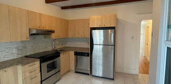 Verdun - Superbe 3 1/2 Avec Cour Arrière - Photo 2