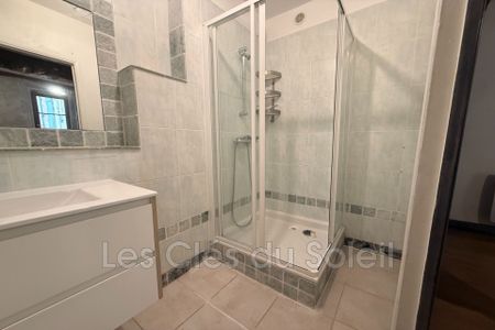 Location Appartement 2 pièces 44m² HYERES 83400 - Photo 5