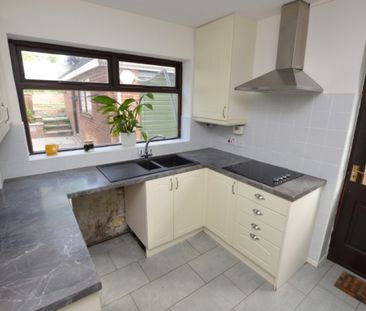 3 Bedroom Semi-Detached House - Photo 5