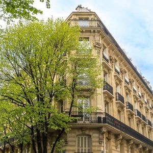 location Appartement T4 DE 116.8m² À PARIS - Photo 2
