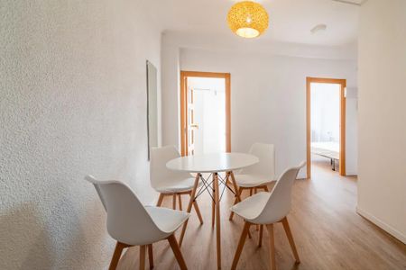 Carrer de Ramon de Rocafull, Valencia, Valencian Community 46011 - Photo 4