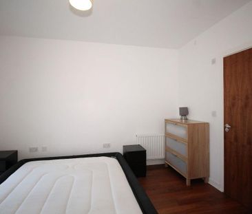 4 bedroom terraced house to rent - Photo 3