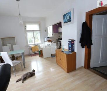 Pěkný mezonetový byt 3+1 v rodinné vile s možností užívat zahradu - Photo 3