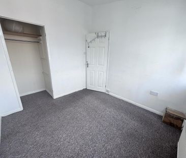 3 bedroom maisonette to rent - Photo 2