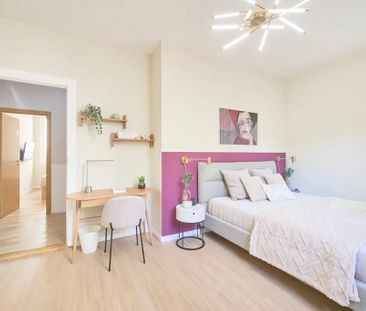 Largo Vitorino Damásio, Lisbon, Lisbon 1200-872 - Photo 3