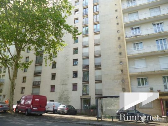 Appartement à louer, 1 pièce - Orléans 45000 - Photo 1