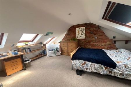 6 bedroom detached house to rent - Photo 3
