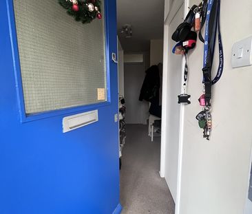 Room in a Shared Flat, Surrey Lane, SW11 - Photo 4