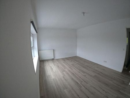 Location Appartement 3 pièces 92m² LILLE 59800 - Photo 2