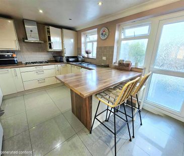 3 bedroom terraced house to rent - Photo 5