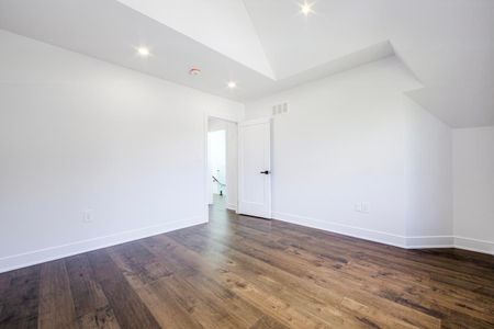 For Lease - 90 Scanlon Avenue Unit# (Upper), Bradford West Gwillimbury, Ontario - Photo 4