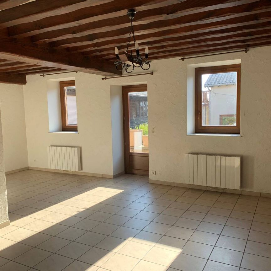 Location maison ancienne 4 pièces 93 m² à Chavanay (42410) - Photo 1